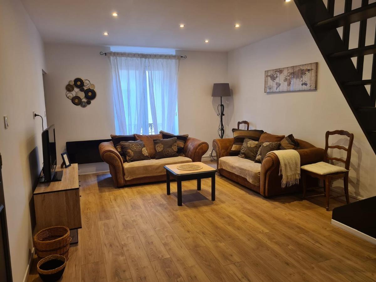 Magnifique Appartement Avec Terrasse Besseges Esterno foto