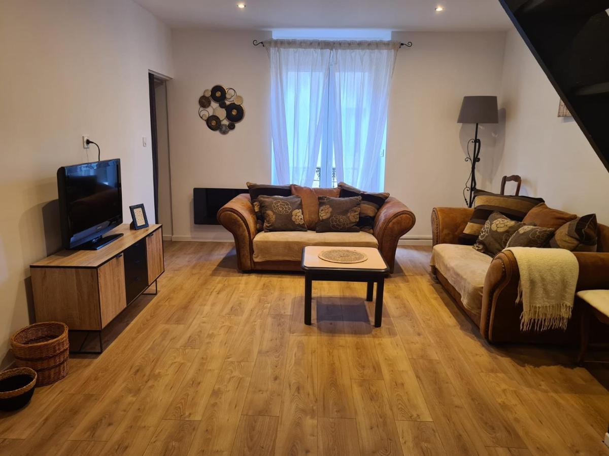 Magnifique Appartement Avec Terrasse Besseges Esterno foto
