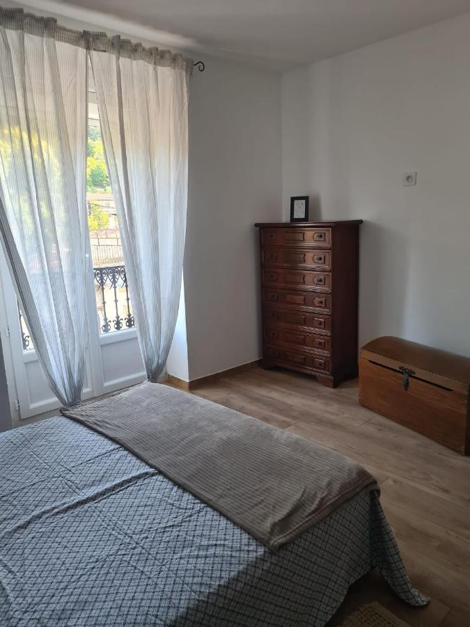Magnifique Appartement Avec Terrasse Besseges Esterno foto